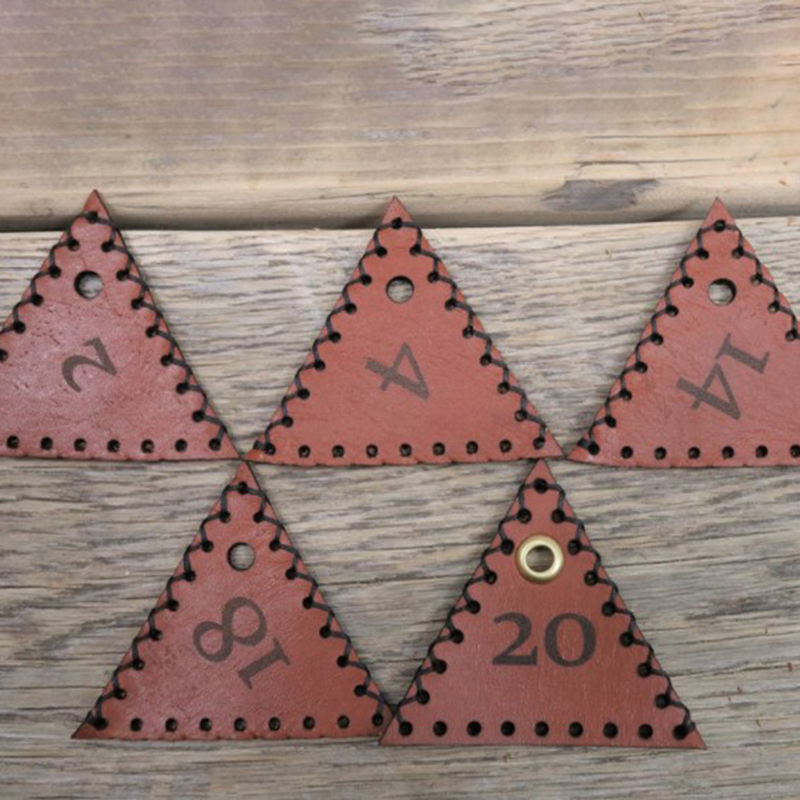 Leatherwork Ideas - Bolsas de Dados com Cordão para