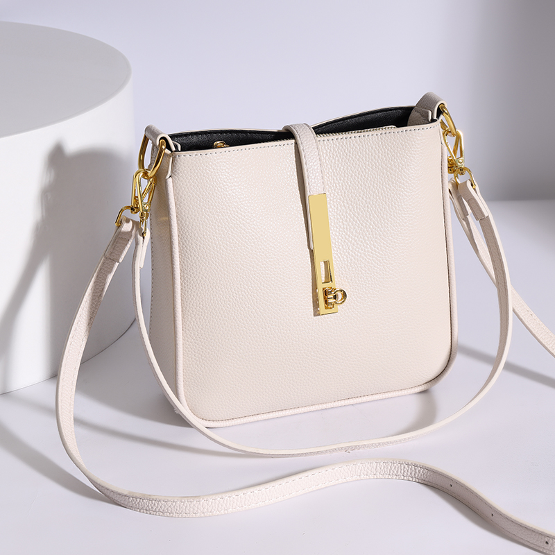 Leatherwork Ideas - Nova bolsa de ombro 100% couro