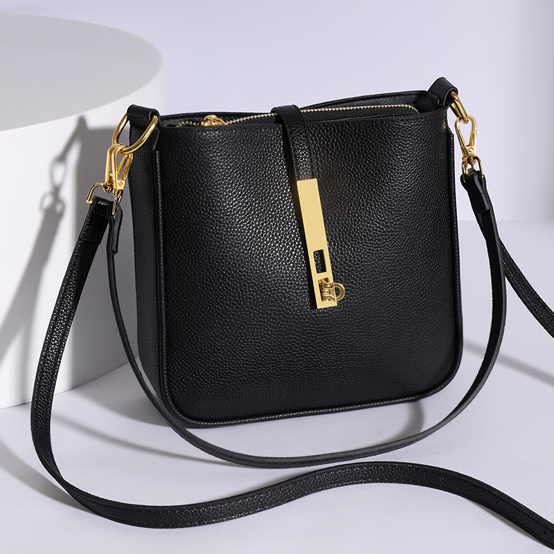 Nova bolsa de ombro 100% couro - Leatherwork Ideas avaliação e preço