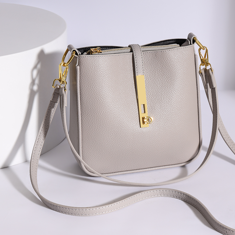 Nova bolsa de ombro 100% couro - Leatherwork Ideas avaliação e preço